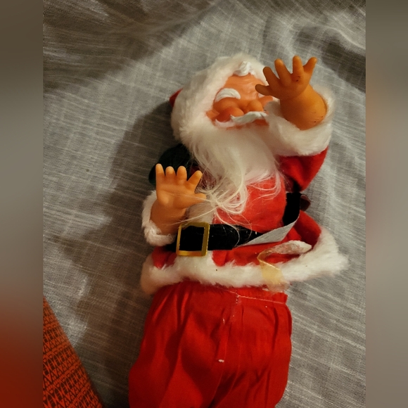 🎄Vintage Musical Twisting Action Santa Claus Plays Jingle Bell Used with Box - Picture 11 of 11